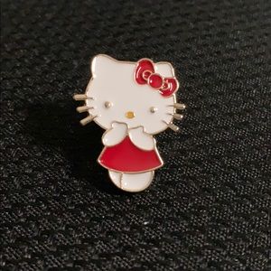 Adorable Hello Kitty Pin❤️